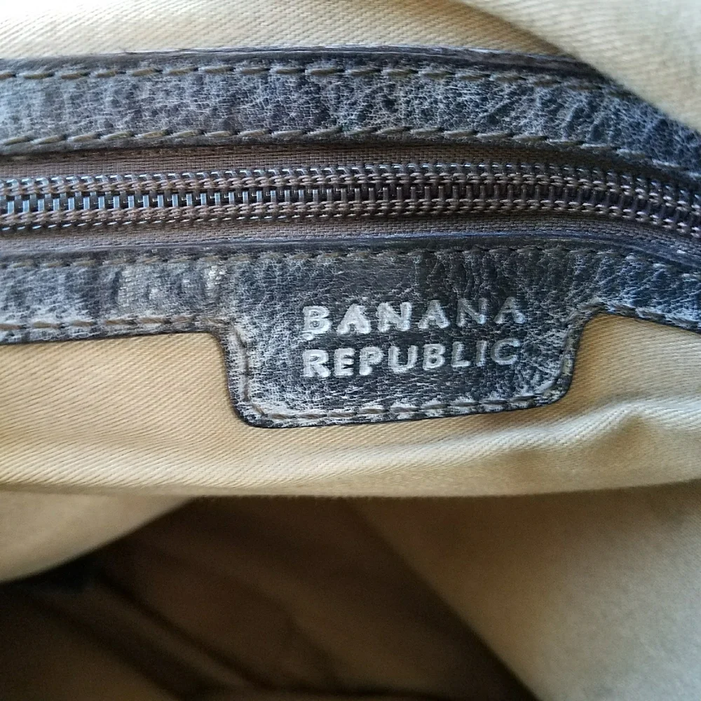 Banana Republic Vintage Leather Messenger Bag